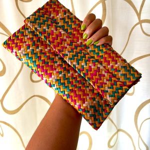 Natura Brasil Multicolor Tropical Raffia Envelope Clutch with Magnetic Closure